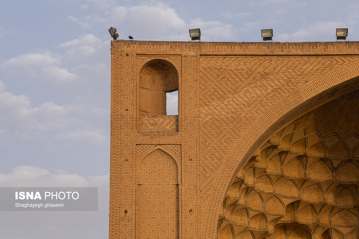 آسیب‌هایی که به مساجد تاریخی اصفهان وارد کرده‌ایم