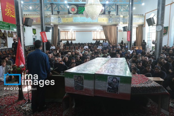 تشییع پیکر دو شهید حادثه تروریستی سراوان در زاهدان