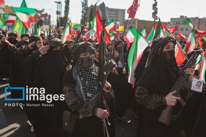 رزمایش جان‌فدایان ایران