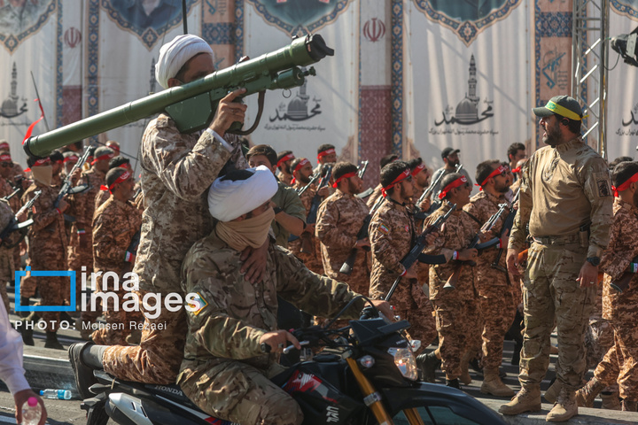 رزمایش جان‌فدایان ایران
