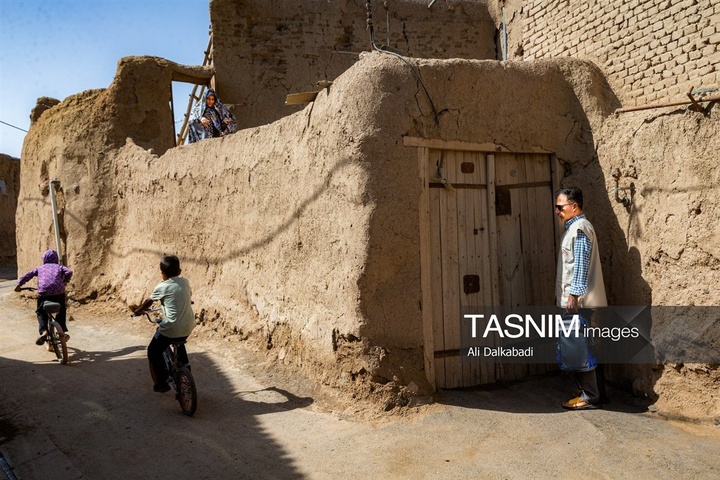 پویش کوله پر از مهر به یاد 168 دانش‌آموز شهید میناب