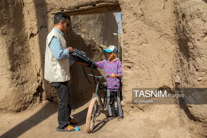 پویش کوله پر از مهر به یاد 168 دانش‌آموز شهید میناب