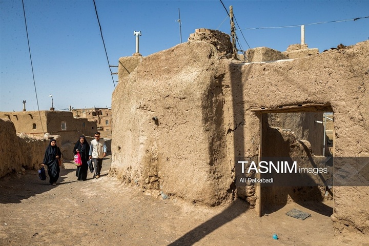 پویش کوله پر از مهر به یاد 168 دانش‌آموز شهید میناب