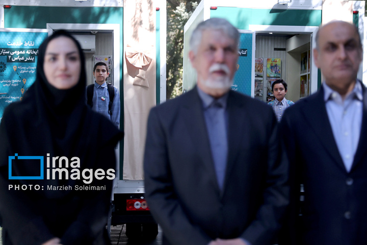 بهره‌برداری از چهار خودروی کتابخانه عمومی سیار