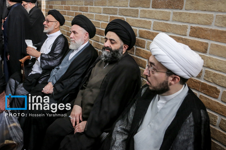 مراسم وداع با پیکر آیت‌الله «شبیری زنجانی»