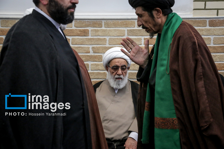 مراسم وداع با پیکر آیت‌الله «شبیری زنجانی»
