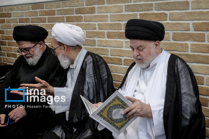 مراسم وداع با پیکر آیت‌الله «شبیری زنجانی»