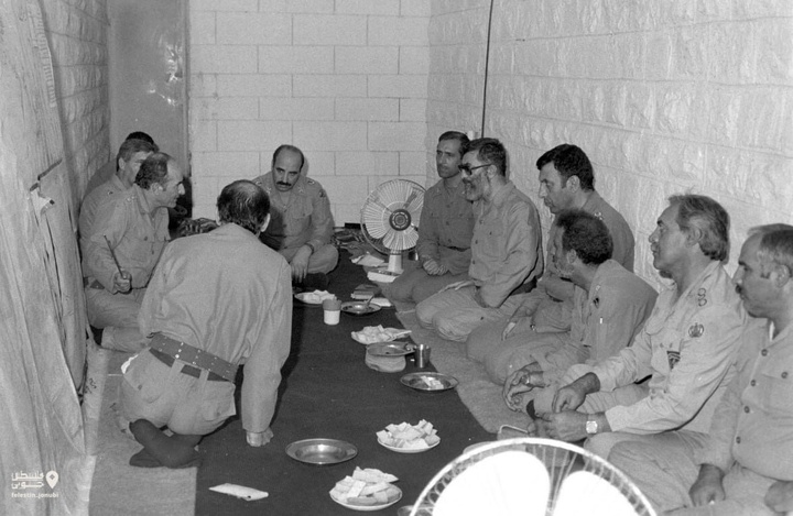 تصاویری از حضور رهبر شهید انقلاب در مناطق جنگی در دوران ۸ سال دفاع مقدس