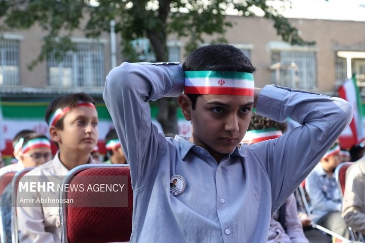 زنگ آغاز سال تحصیلی در مدرسه آسیب‌دیده از جنگ