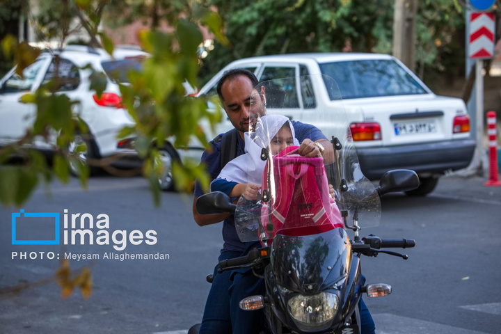 تهران در آغاز سال تحصیلی جدید