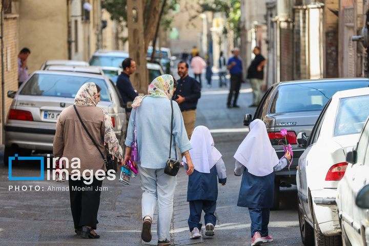 تهران در آغاز سال تحصیلی جدید