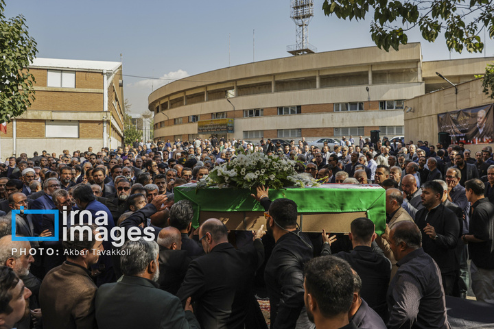 تشییع پیکر زنده یاد «احمد ناطق نوری»