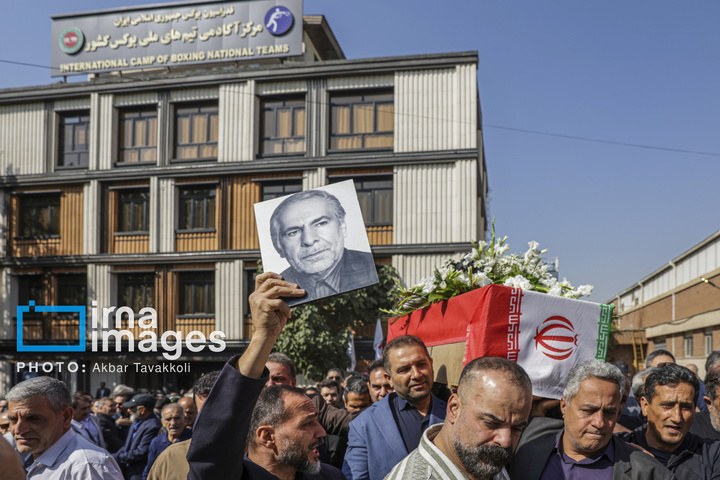 تشییع پیکر زنده یاد «احمد ناطق نوری»