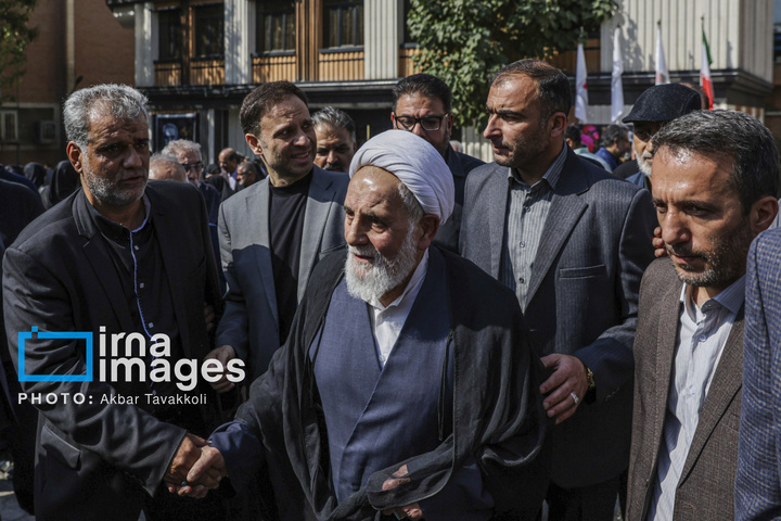 تشییع پیکر زنده یاد «احمد ناطق نوری»