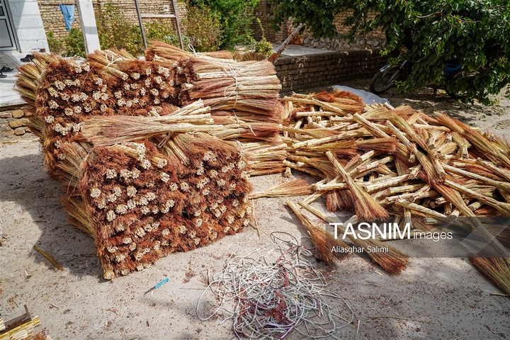جاروبافی سنتی در روستای ملا حسن - خراسان شمالی