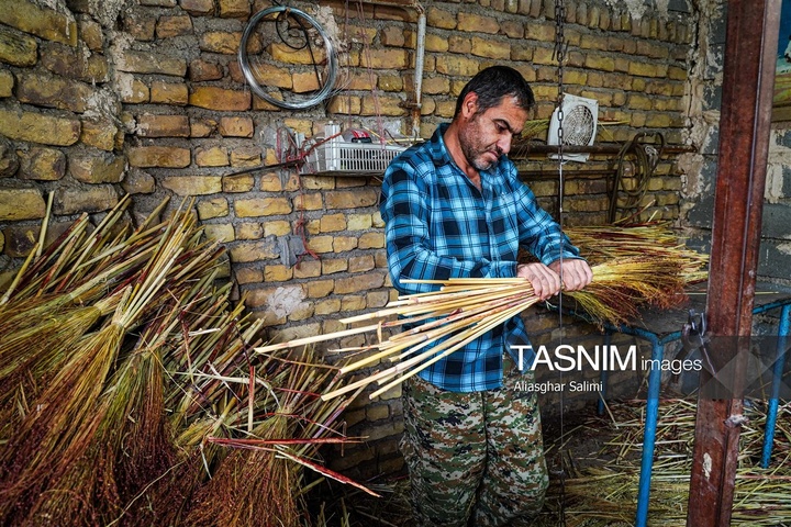 جاروبافی سنتی در روستای ملا حسن - خراسان شمالی