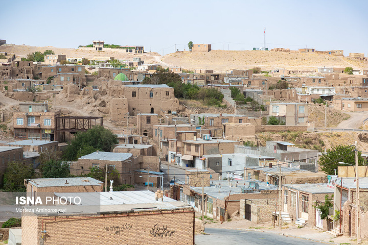 یک سال با اهالی «برزنون»، روستایی در دامنه کوه اردلان