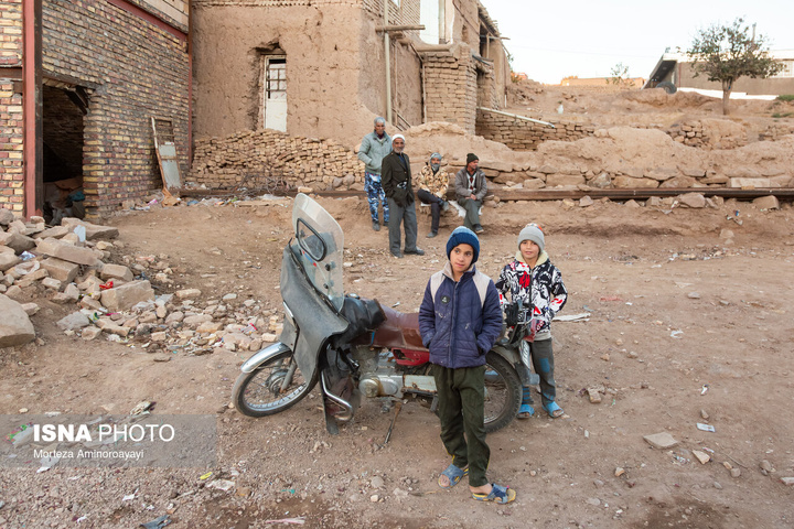 یک سال با اهالی «برزنون»، روستایی در دامنه کوه اردلان