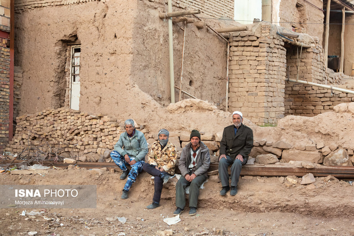 یک سال با اهالی «برزنون»، روستایی در دامنه کوه اردلان