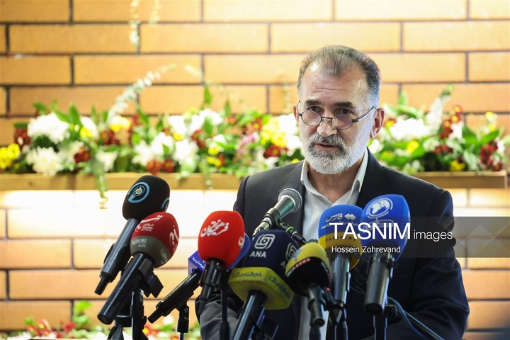رونمایی از یادمان شهدای دبستان شجره طیبه میناب