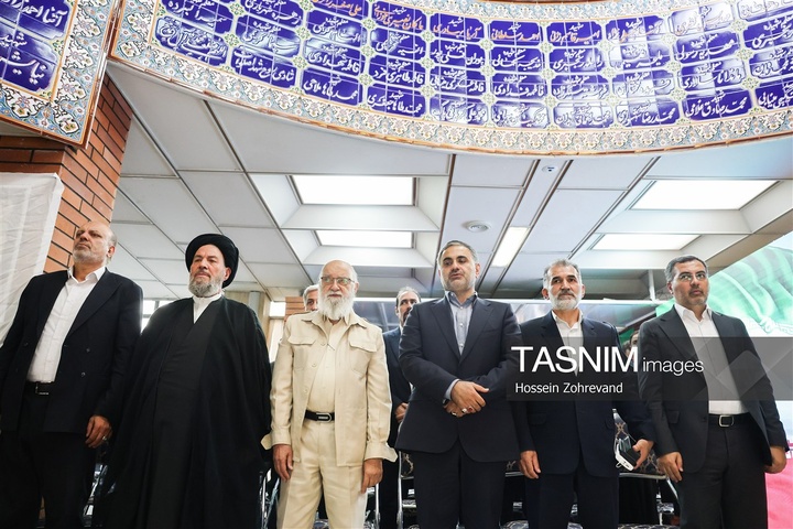 رونمایی از یادمان شهدای دبستان شجره طیبه میناب
