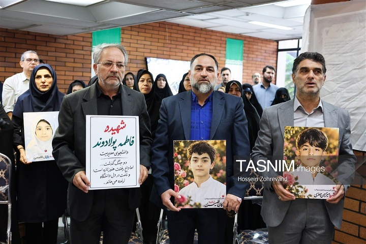 رونمایی از یادمان شهدای دبستان شجره طیبه میناب