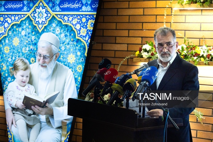 رونمایی از یادمان شهدای دبستان شجره طیبه میناب