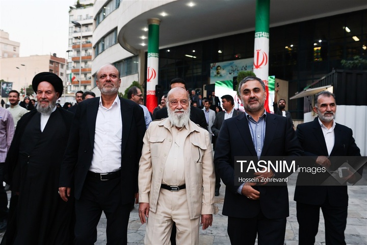 رونمایی از یادمان شهدای دبستان شجره طیبه میناب