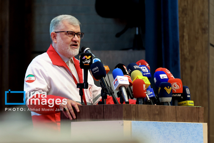 تجلیل از امدادگران هلال احمر