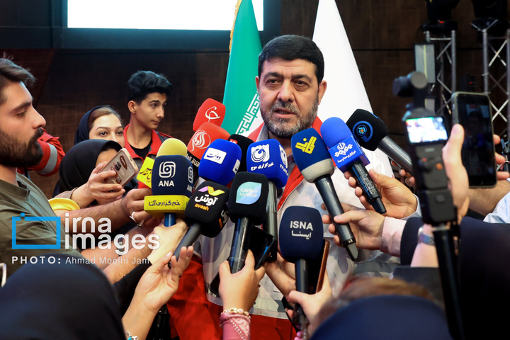 تجلیل از امدادگران هلال احمر