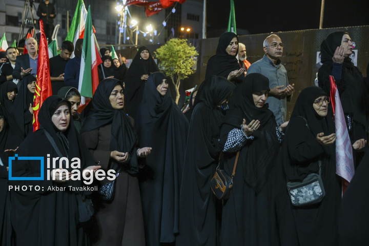 عزاداری ایام فاطمیه در میدان انقلاب