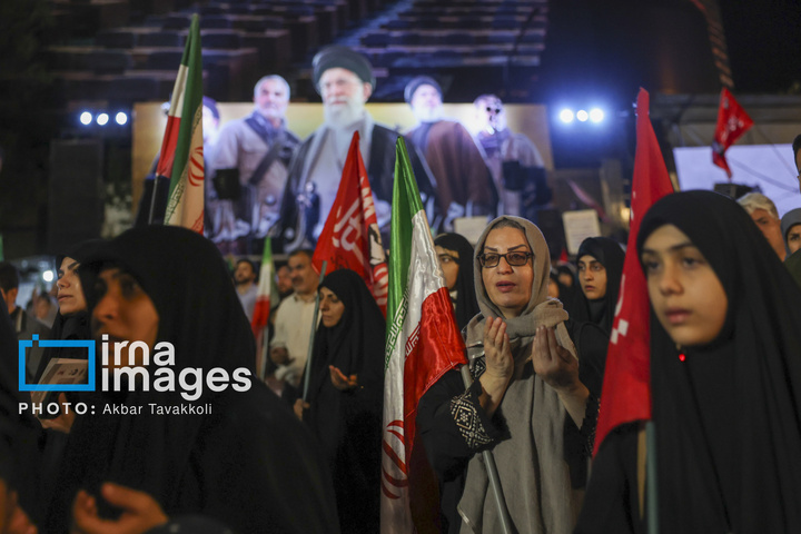 عزاداری ایام فاطمیه در میدان انقلاب