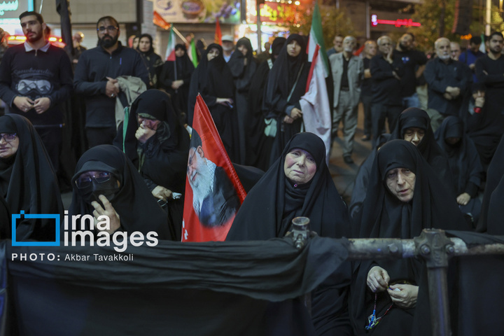 عزاداری ایام فاطمیه در میدان انقلاب
