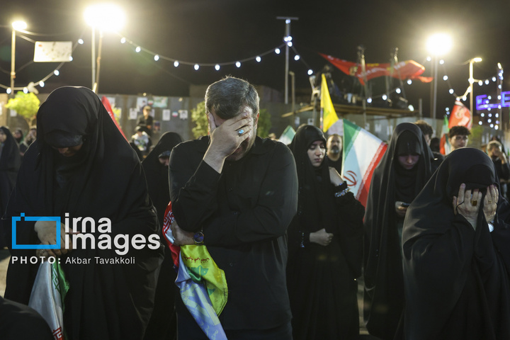 عزاداری ایام فاطمیه در میدان انقلاب