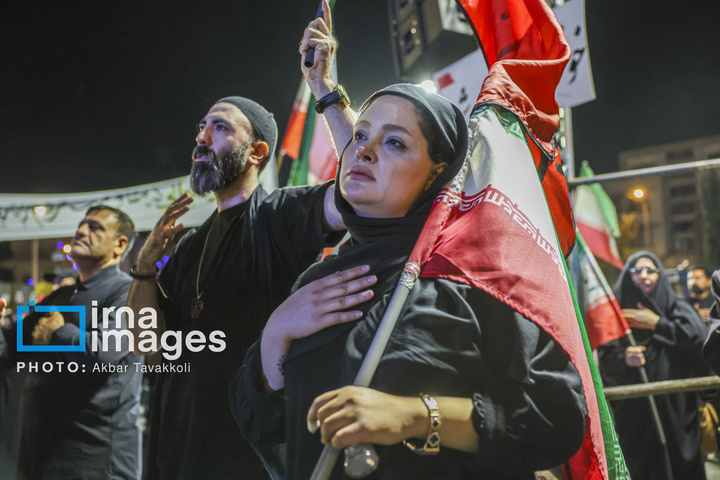 عزاداری ایام فاطمیه در میدان انقلاب