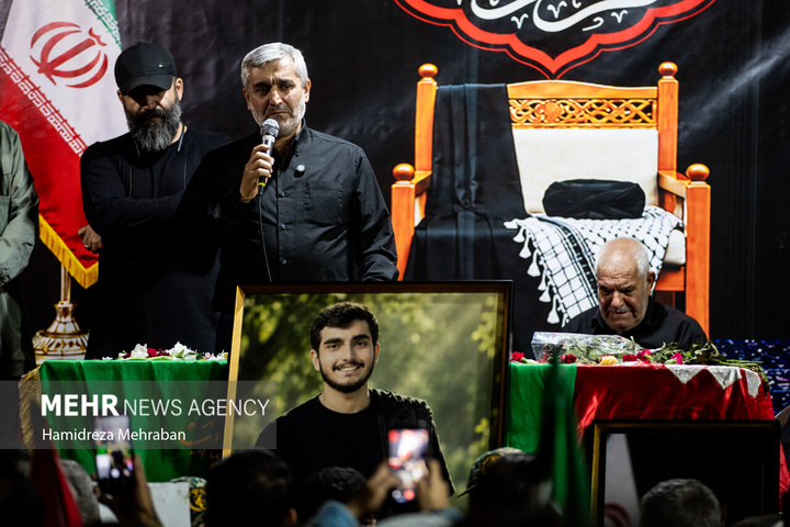 وداع با پیکر شهید «محمدرضا طالبی» در میدان هفتم تیر