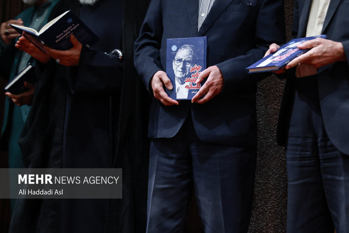 یادبود استاد شهید «علی لاریجانی»