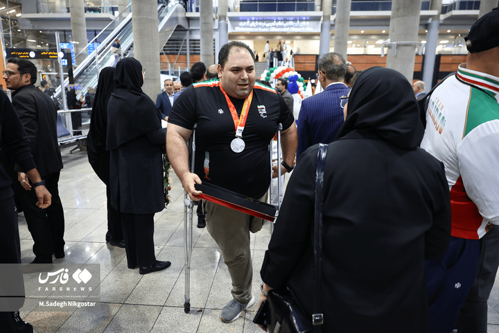 از ناگویا تا وطن با ۱۰۲ مدال؛ بازگشت افتخارآفرینان ایران