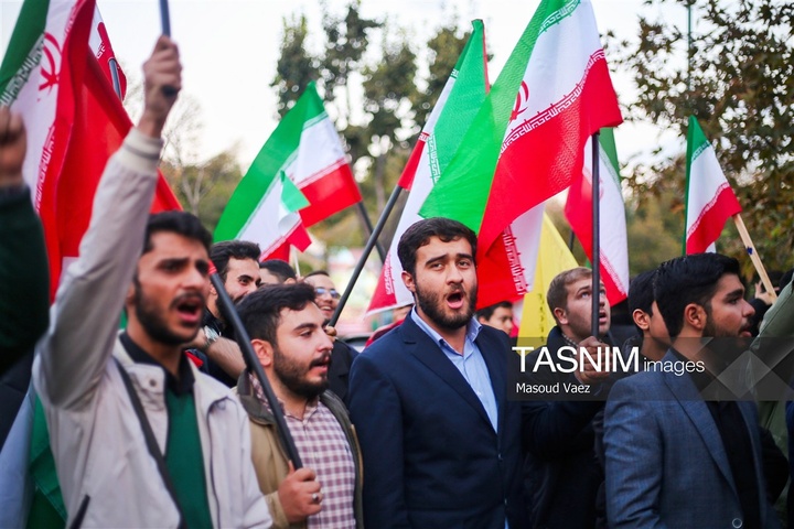 اجتماع دانشگاهیان تبریز در لبیک به پیام رهبر معظم انقلاب