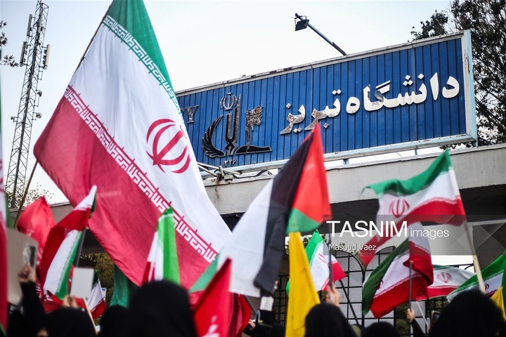 اجتماع دانشگاهیان تبریز در لبیک به پیام رهبر معظم انقلاب