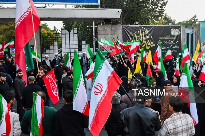 اجتماع دانشگاهیان تبریز در لبیک به پیام رهبر معظم انقلاب