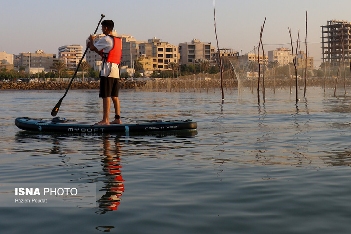 «پدل‌برد» سواران ساحل خواجه‌عطا - بندرعباس
