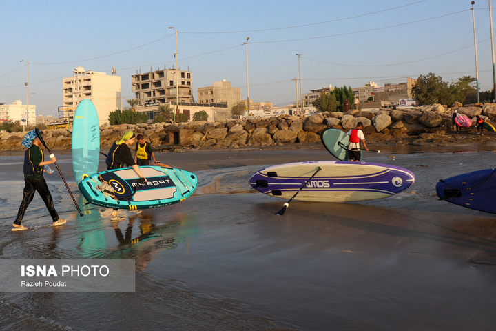 «پدل‌برد» سواران ساحل خواجه‌عطا - بندرعباس