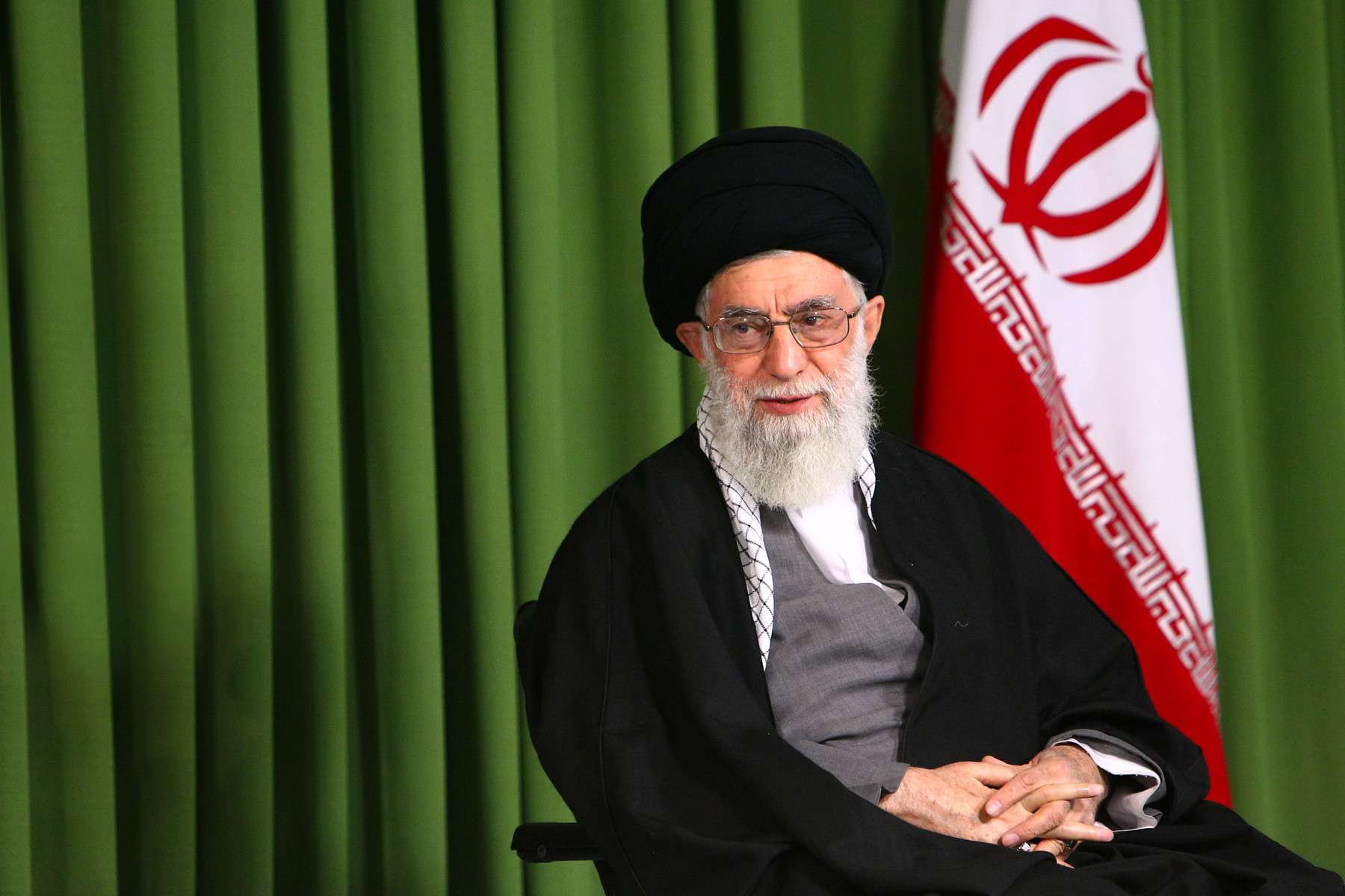   معجزات انقلاب اسلامی – در کلام امام خامنه ای مدظلّه العالی