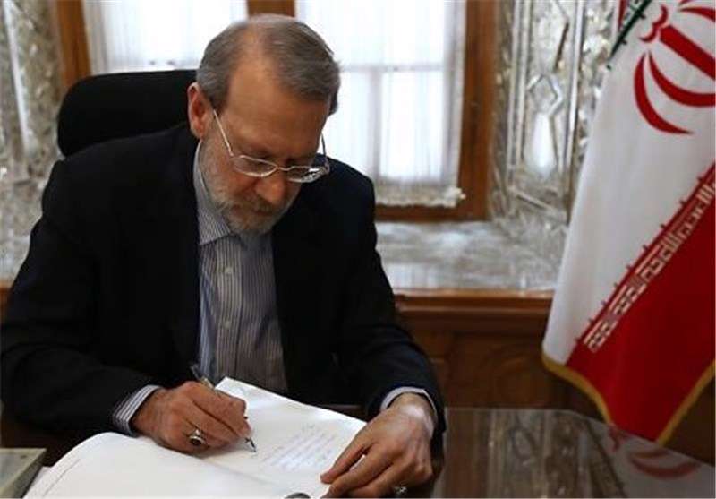 پیام لاریجانی درباره سانحه تصادف و آتشسوزی اتوبوس در سنندج پیام لاریجانی درباره سانحه تصادف و آتشسوزی اتوبوس در سنندج