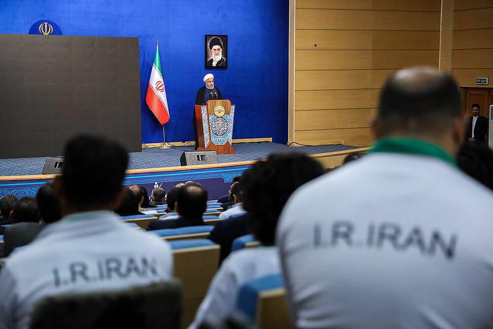 مراسم تجلیل از مدال آوران یا تقدیر از رئیس جمهور؟