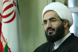 میانگین سنی ائمه جمعه ۴۰ سال است