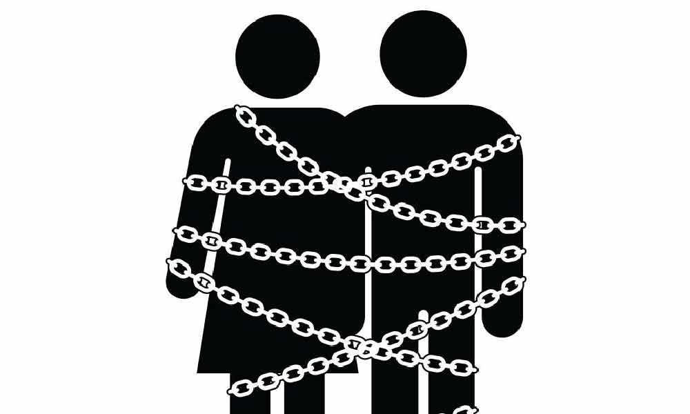   دلایل و پیامدهای ازدواج اجباری 