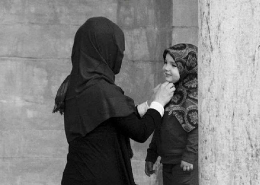 چگونه دختران را با حجاب آشنا کنیم؟