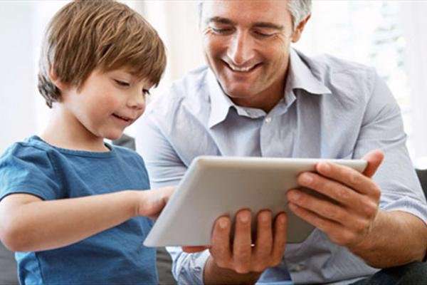 چطور تاثیرات بد و منفی اینترنت بر روی کودکان را کنترل کنیم؟
